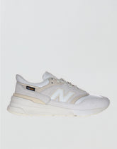 New Balance Men's 997R Sneaker