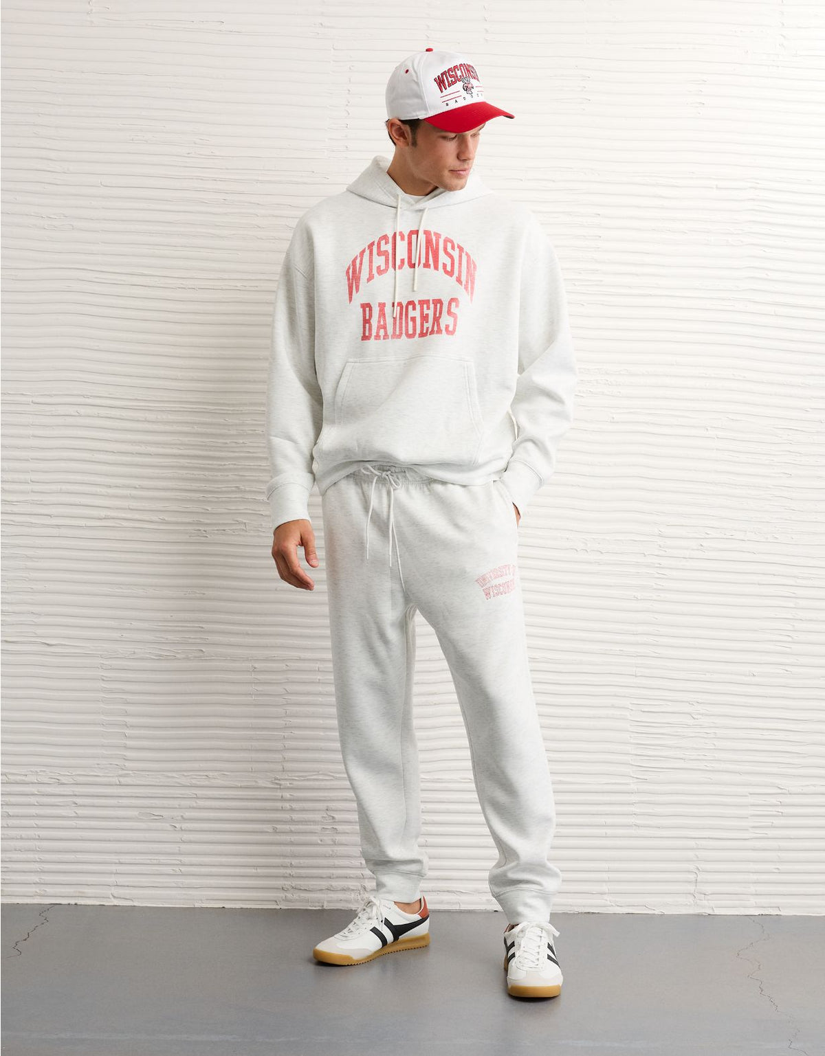 AE 24/7 Wisconsin Badgers Graphic Jogger