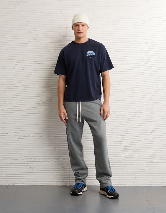 AE Boxy Snoopy Graphic T-Shirt