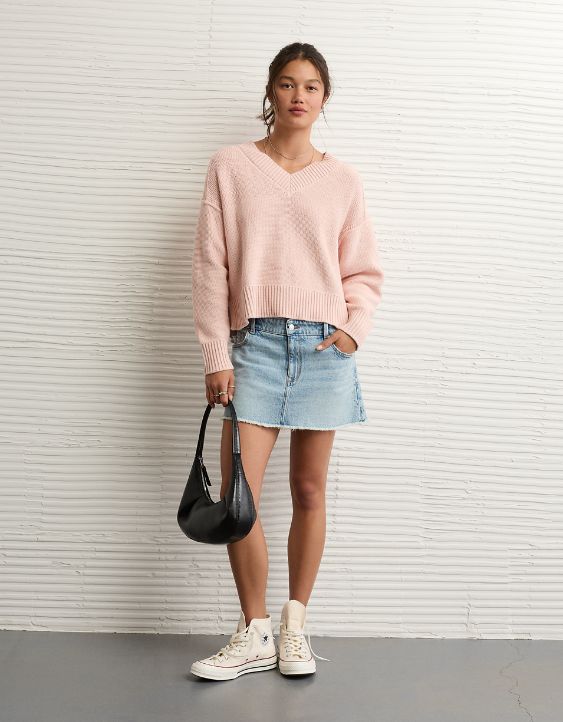 AE Long Weekend V-Neck Sweater