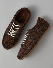 AE Low Retro Sneaker