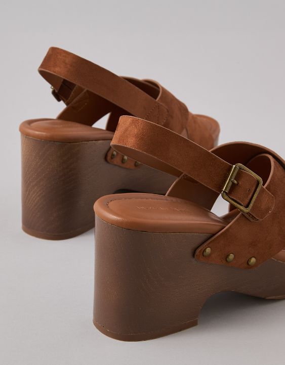 AE Criss-Cross Wedge Clog