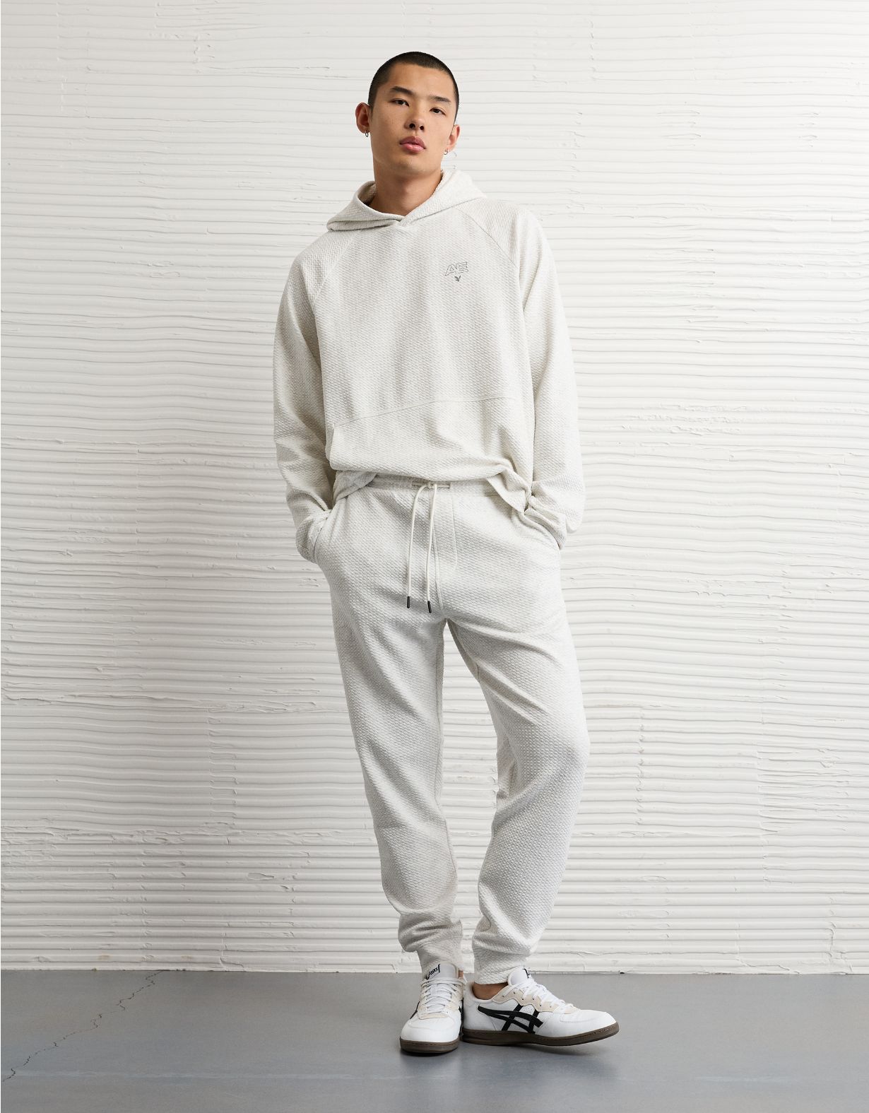 AE 24/7 Textured Fleece Jogger
