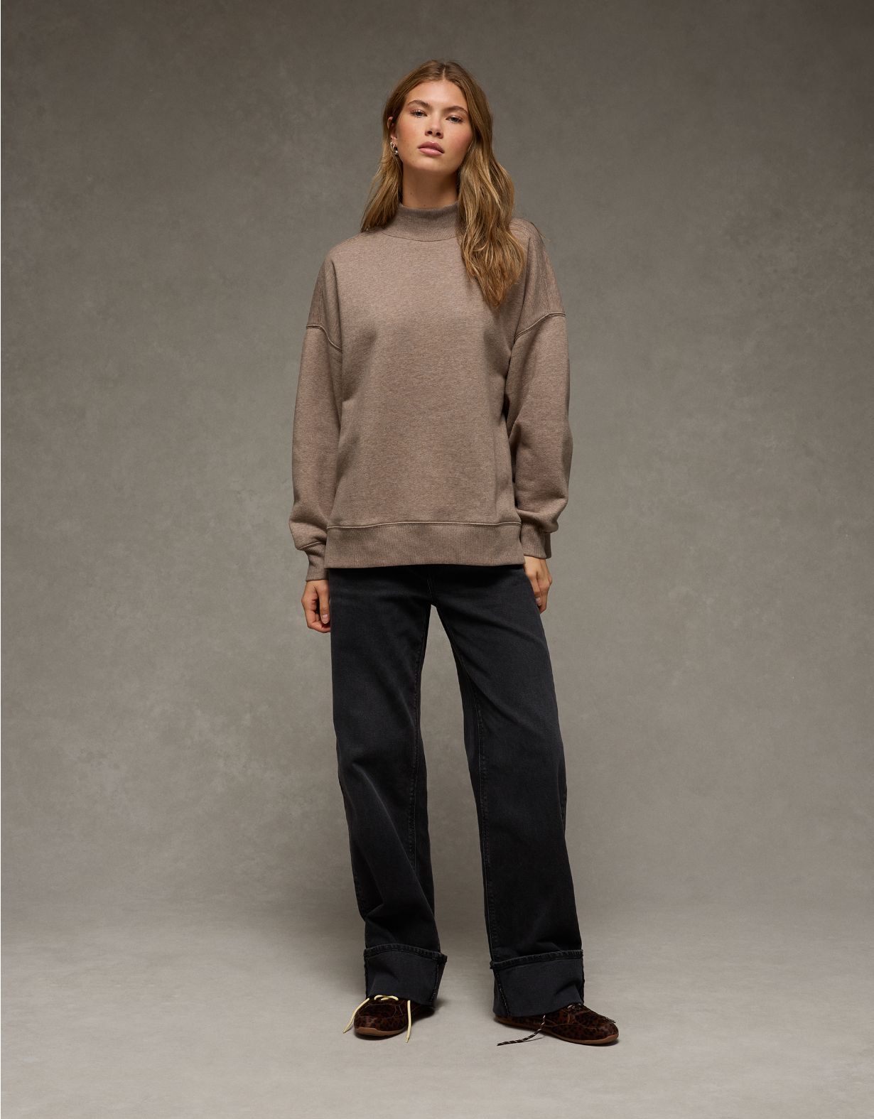 AE Everyday Luxe Mock Neck Sweatshirt