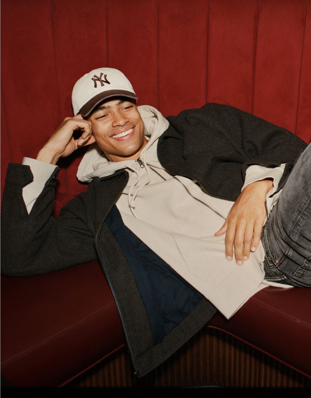 AE Laidback Luxe Heavyweight Full-Zip Hoodie