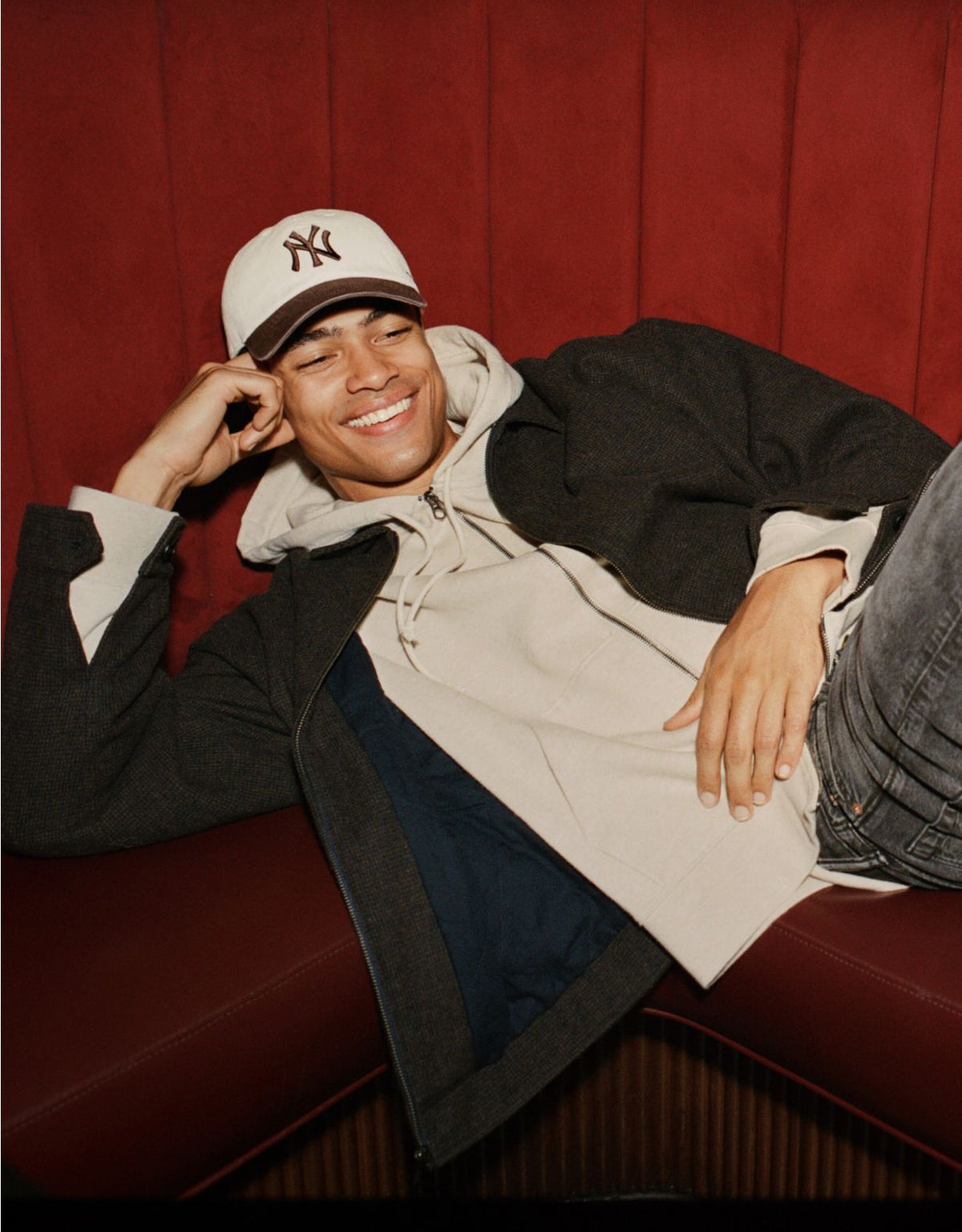 AE Laidback Luxe Heavyweight Full-Zip Hoodie