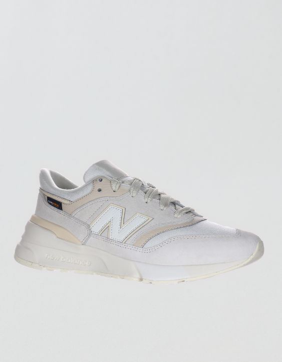 New Balance Men's 997R Sneaker